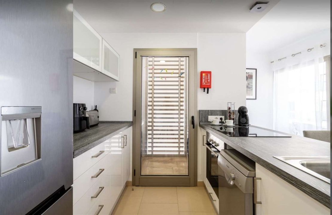 Apartamento de alquiler a largo plazo de dos dormitorios con piscina comunitaria en Puerto de Pollença