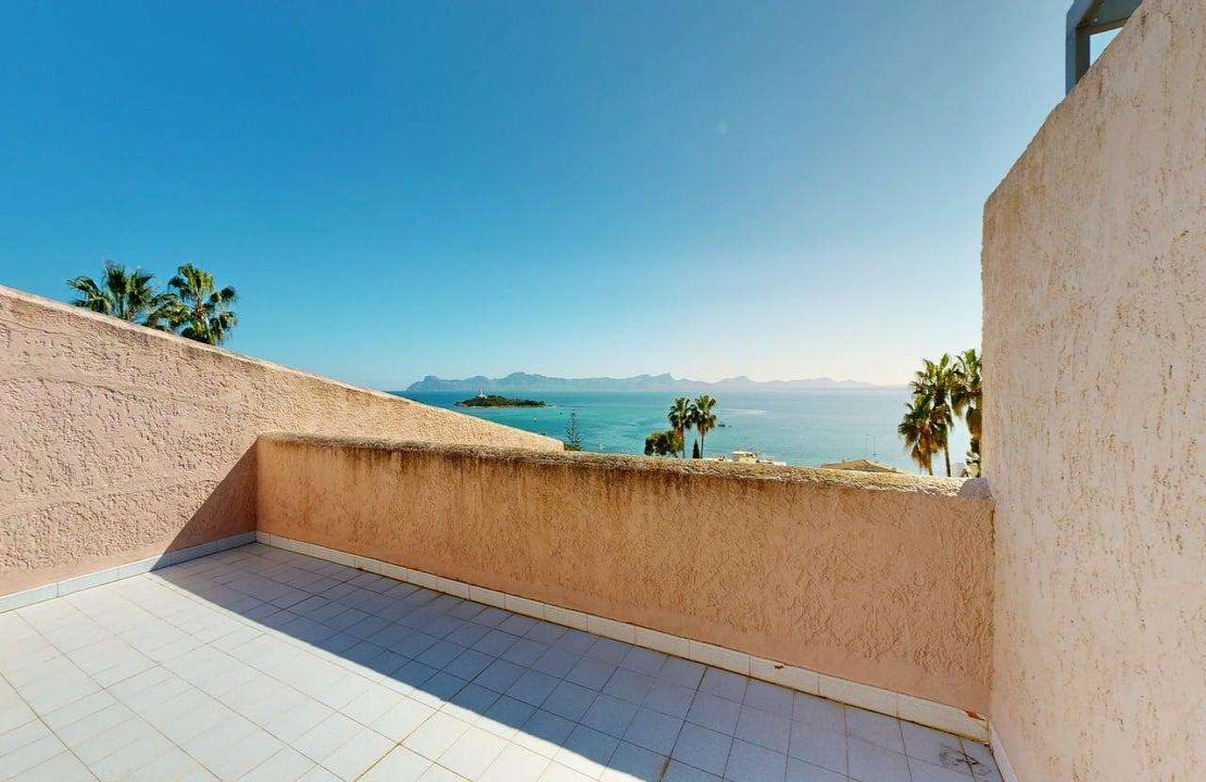 Nueva oferta - Villa en venta Golf Alcanada Alcudia con vistas al mar y garaje