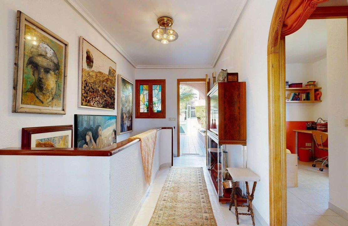 Nueva oferta - Villa en venta Golf Alcanada Alcudia con vistas al mar y garaje