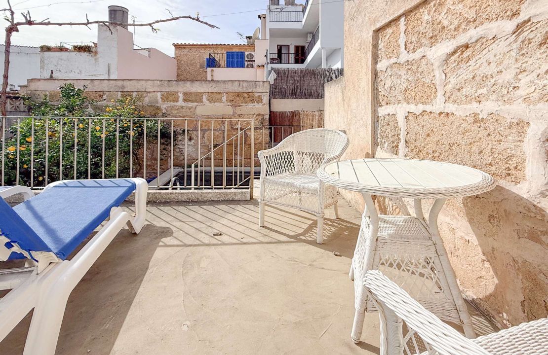 For rent - charming townhouse with Patio and small pool
