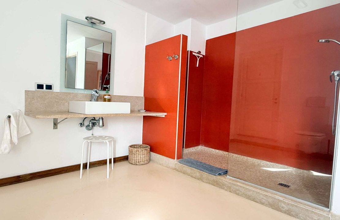 For rent - charming townhouse with Patio and small pool