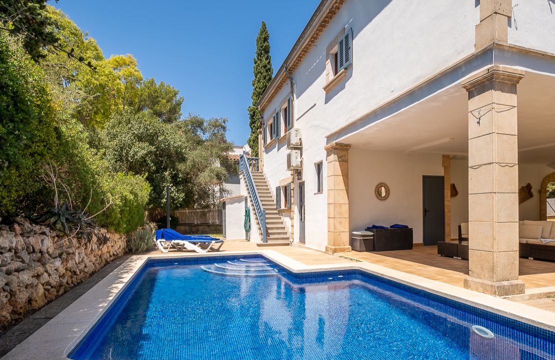 Bonaire Alcudia Villa mit Pool und Lizenz zur Ferienvermietung für 12 Personen nahe dem Strand und Sporthafen