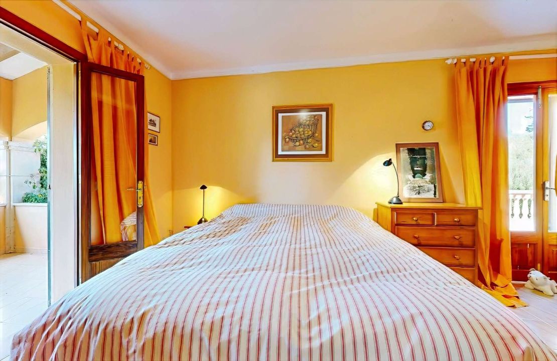 Exclusive - 7 bedroom Villa in Bonaire, Alcudia with pool and garages in top location