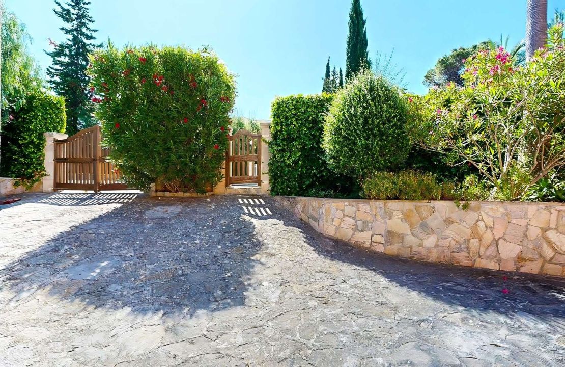 Exclusive - 7 bedroom Villa in Bonaire, Alcudia with pool and garages in top location