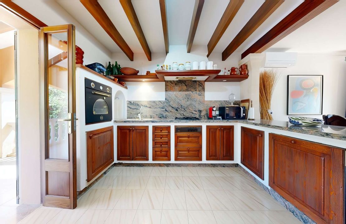 Exclusive - 7 bedroom Villa in Bonaire, Alcudia with pool and garages in top location