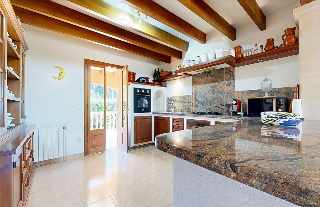 Exclusive - 7 bedroom Villa in Bonaire, Alcudia with pool and garages in top location
