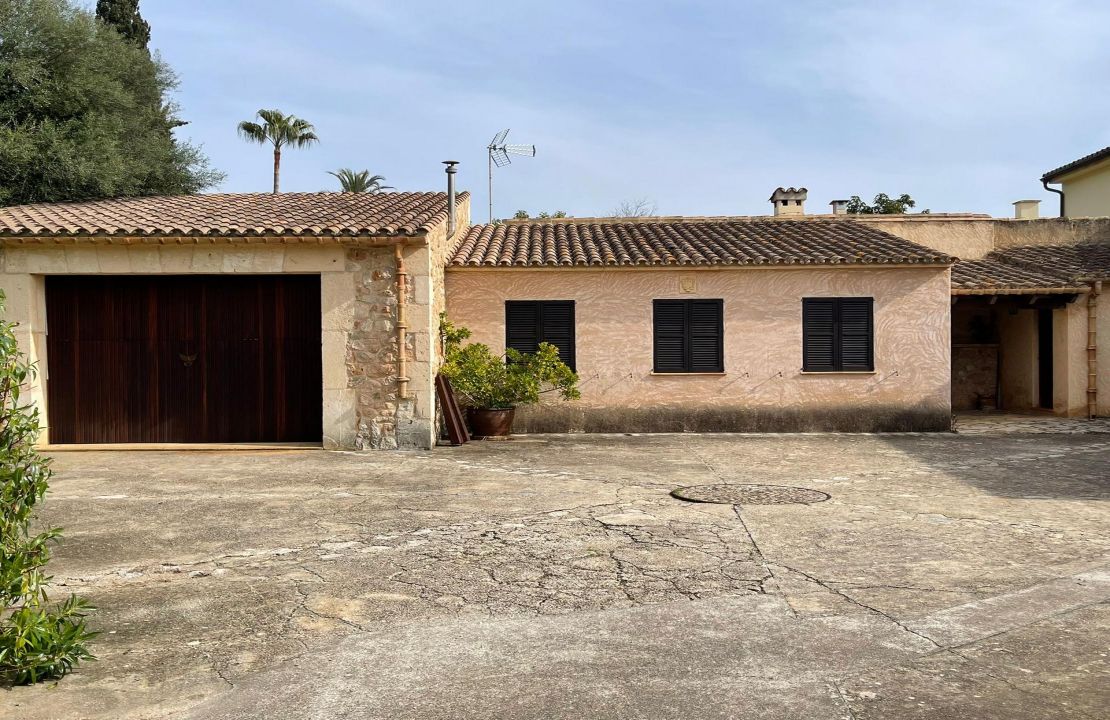 Finca for long term rental in Pollensa with pool and garden