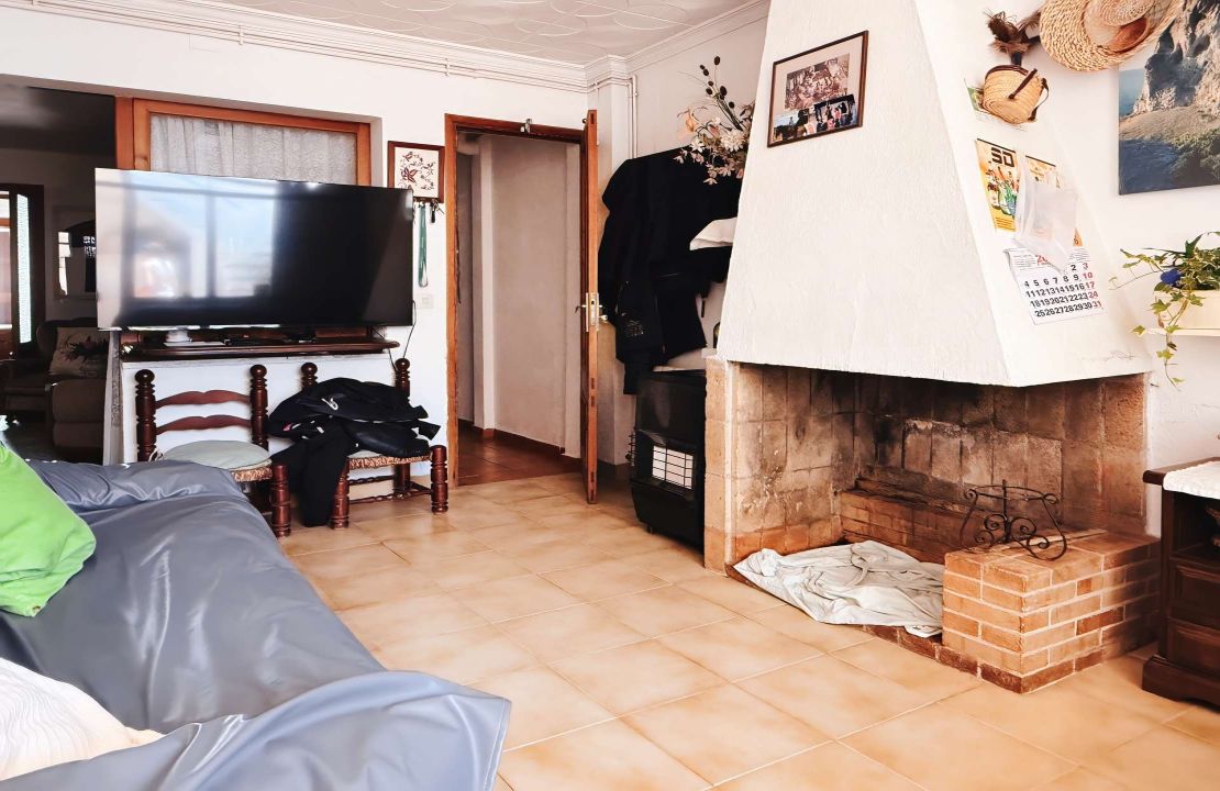 Charming Townhouse in Pollensa with Courtyard in a Peaceful Location