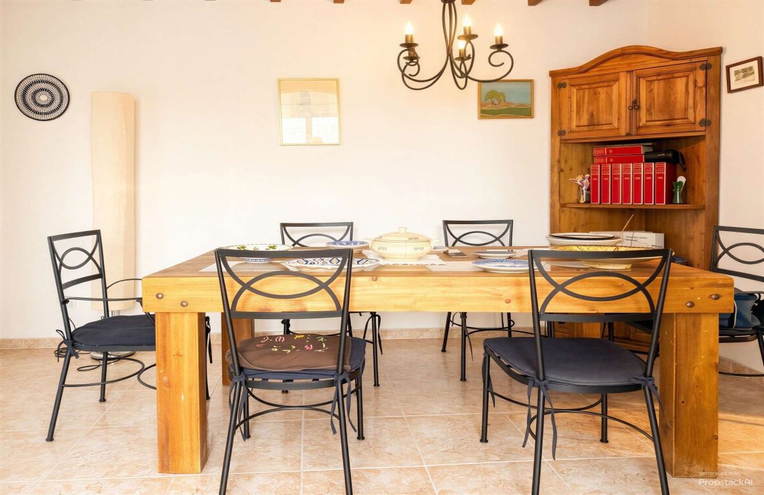 Casa de pueblo con jardín y casa de invitados en Sa Pobla en venta
