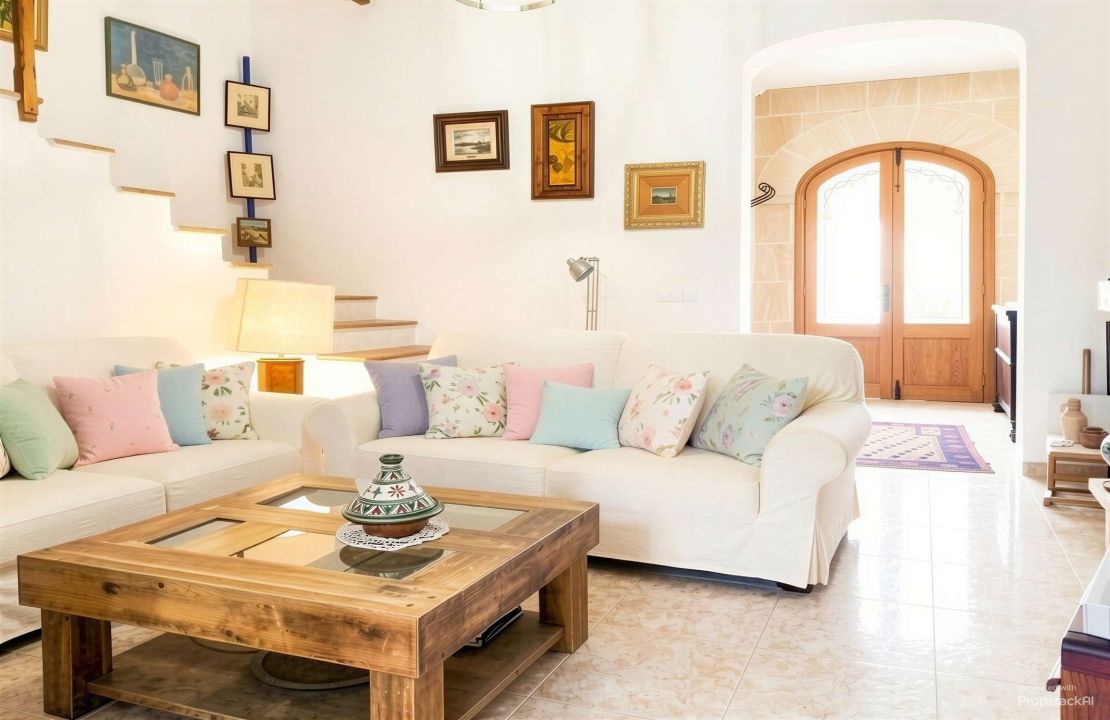 Casa de pueblo con jardín y casa de invitados en Sa Pobla en venta