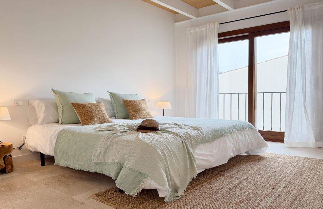 High quality townhouse Pollensa with pool and garage for sale