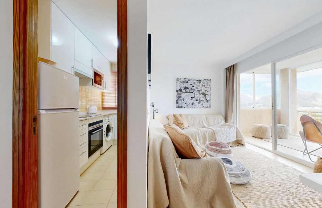 Puerto Pollensa apartment for sale with sea views, pool and storage