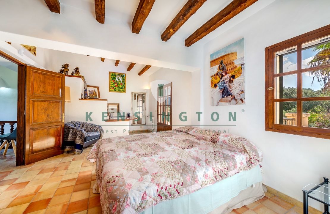 Authentic country house Pollensa / Alcudia with pool, guest house, garage and amazing gardens for sale