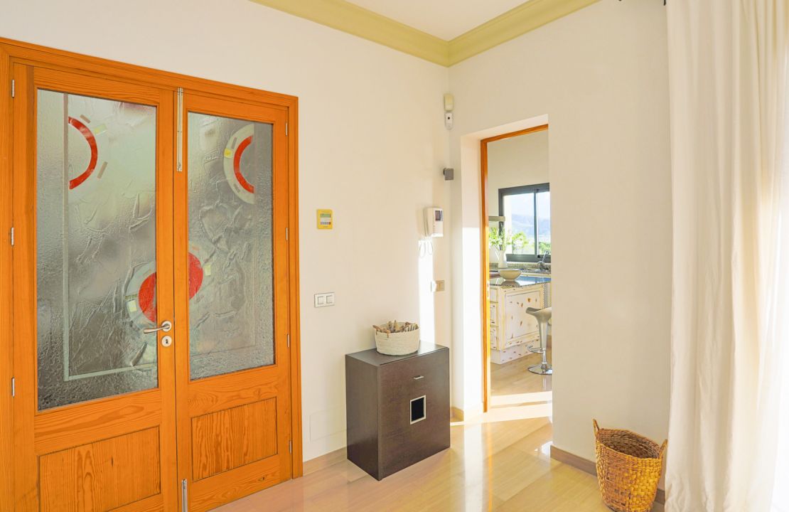 Puerto Pollenca Villa in the exclusive Gotmar region with sea views and holiday rental license