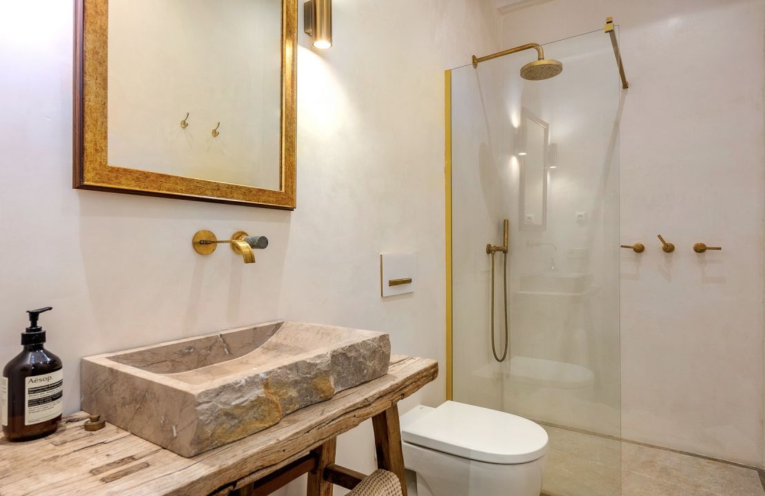 Beautifully restored townhouse with pool in Caimari