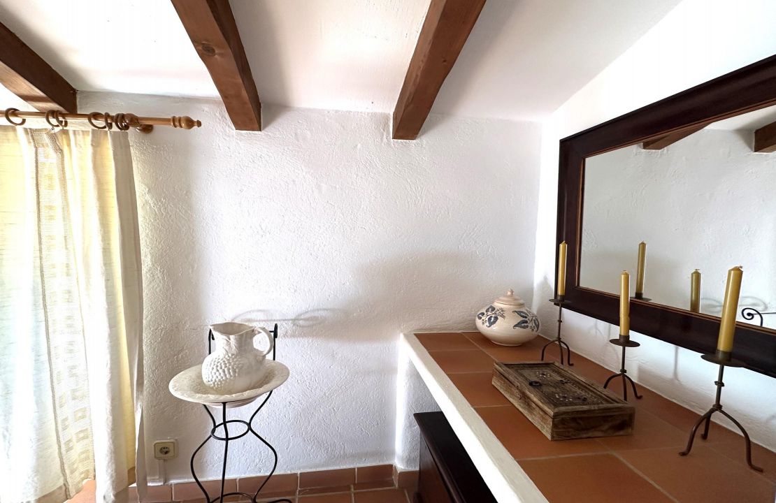 Finca for long term rental in Pollensa with pool and garden