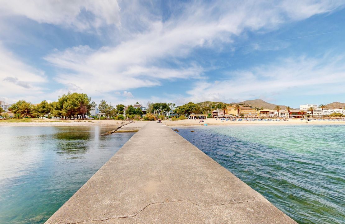 Puerto Pollensa apartment for sale with sea views, pool and storage