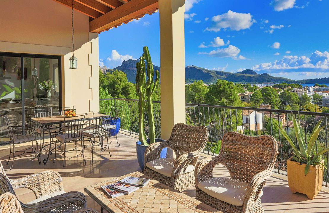 Puerto Pollenca Villa in the exclusive Gotmar region with sea views and holiday rental license