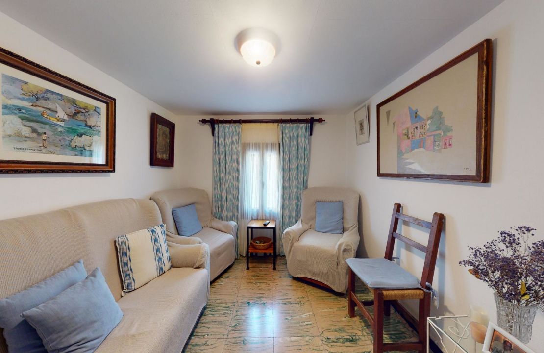 Casa mallorquina para renovar situada en las escaleras del Calvari de Pollensa en venta