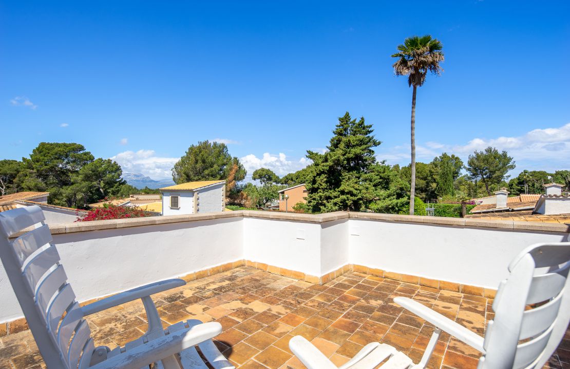 Attraktive Villa in Bonaire Alcudia mit Lizenz zur Ferienvermietung und Pool zu verkaufen