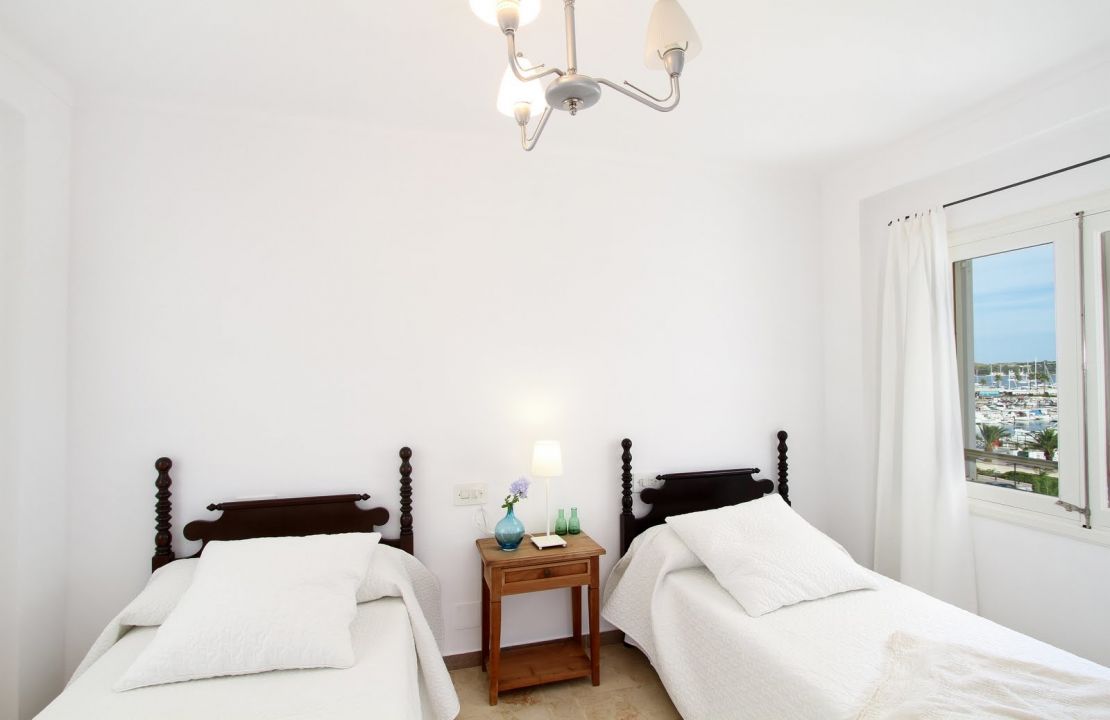 Third floor apartment for rent with lift in first sea line located in Puerto Pollenca