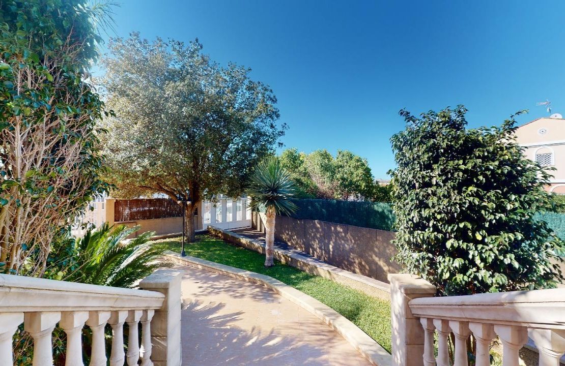 Villa en Mallorca Playa de Muro con licencia de alquiler vacacional