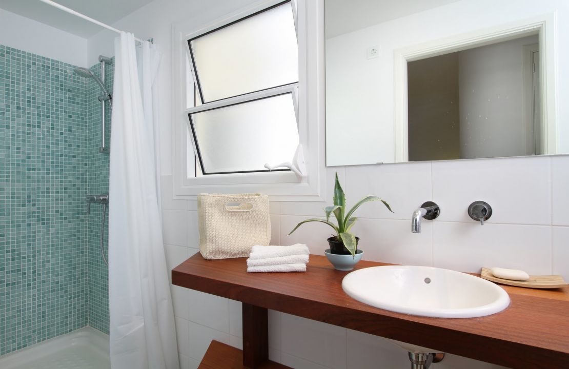 Third floor apartment for rent with lift in first sea line located in Puerto Pollenca