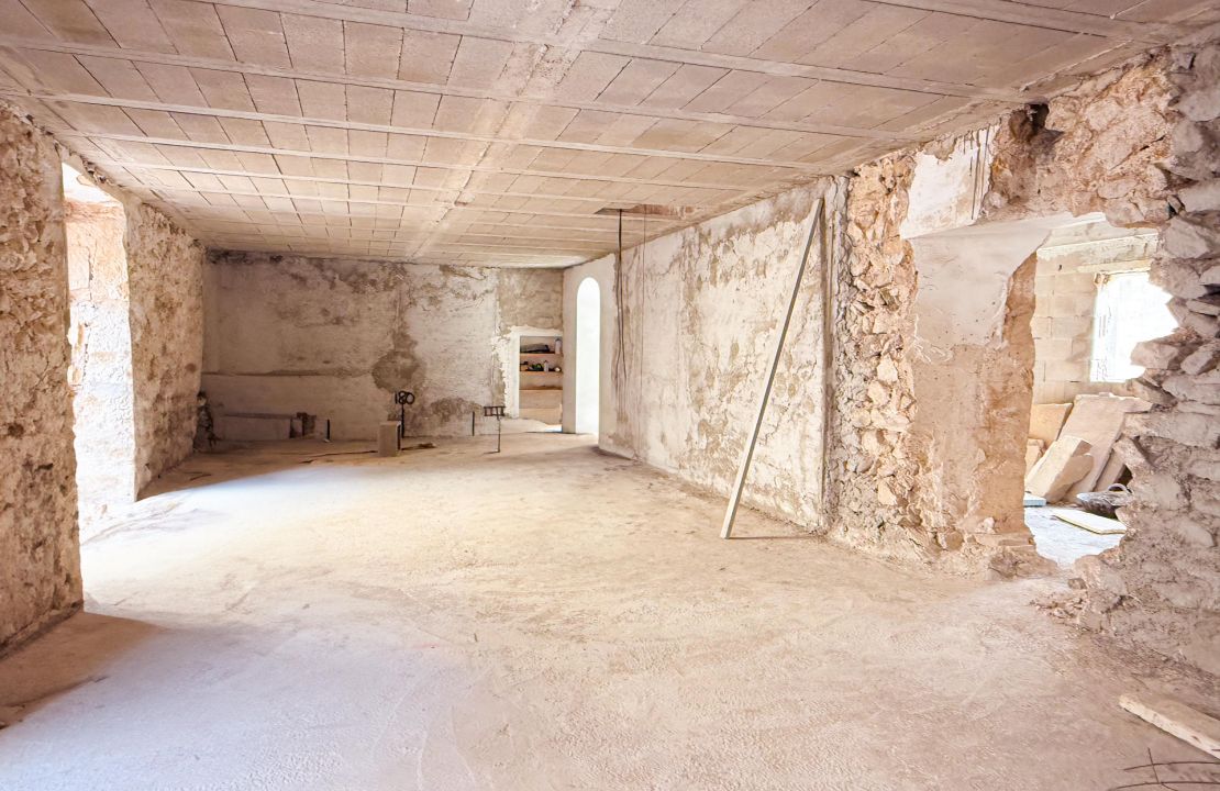 Casa señorial histórica en Pollensa con jardín, garaje y terrazas – Proyecto de renovación