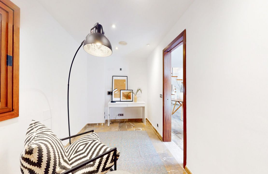 Magnificent duplex apartment in Puerto Pollensa first line to the sea for sale