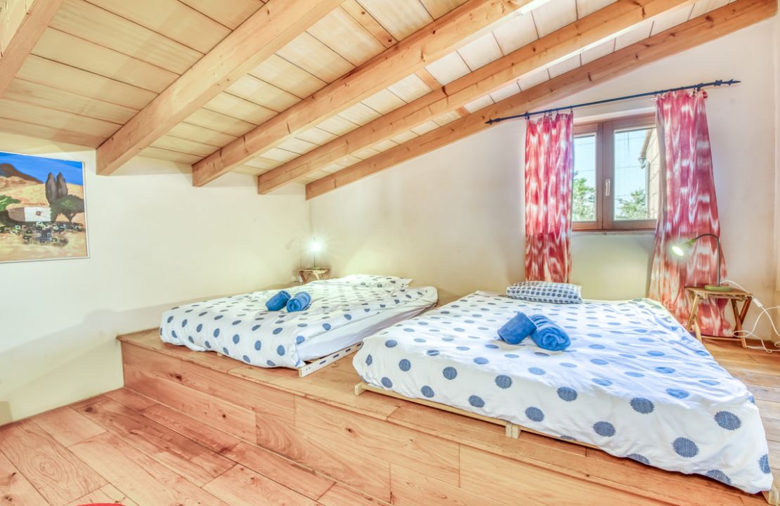 Finca with rental license in Alcudia, Mallorca with stunning views, tennis court and pool for sale