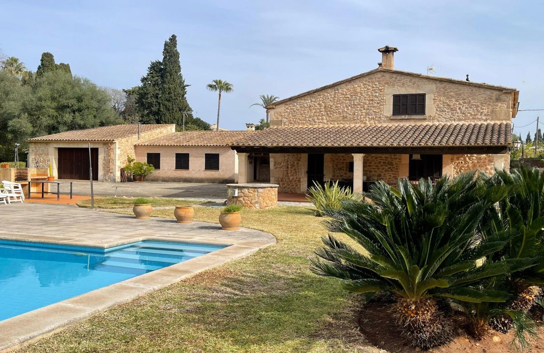 Finca for long term rental in Pollensa with pool and garden