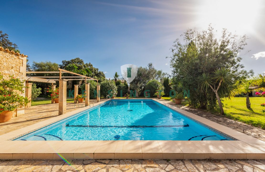 Authentic country house Pollensa / Alcudia with pool, guest house, garage and amazing gardens for sale