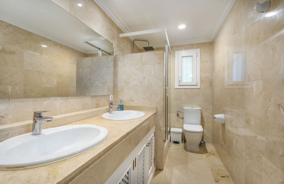 First line Villa for sale with holiday rental license in Playa de Alcudia