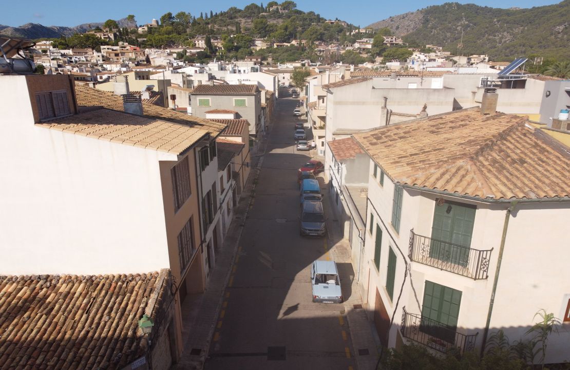 Parcela en Pollensa, Mallorca en venta con licencia para construir una casa unifamiliar