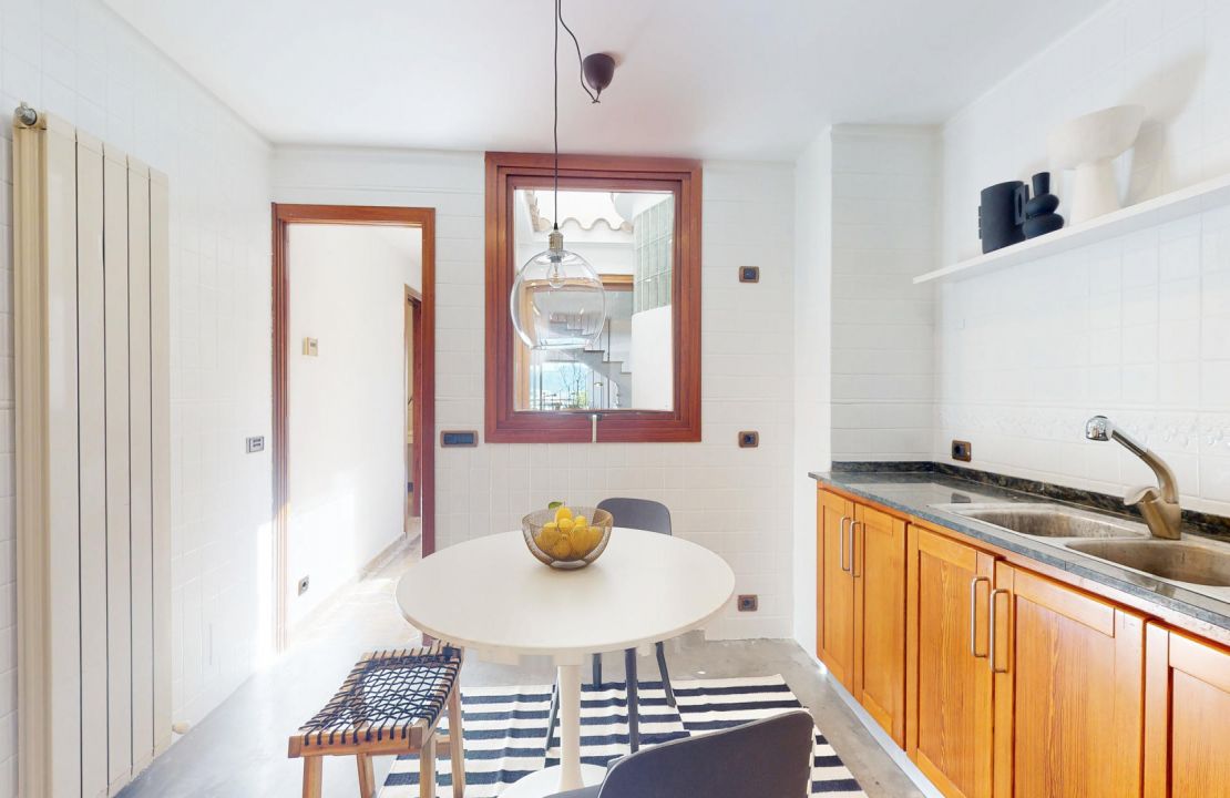 Magnificent duplex apartment in Puerto Pollensa first line to the sea for sale