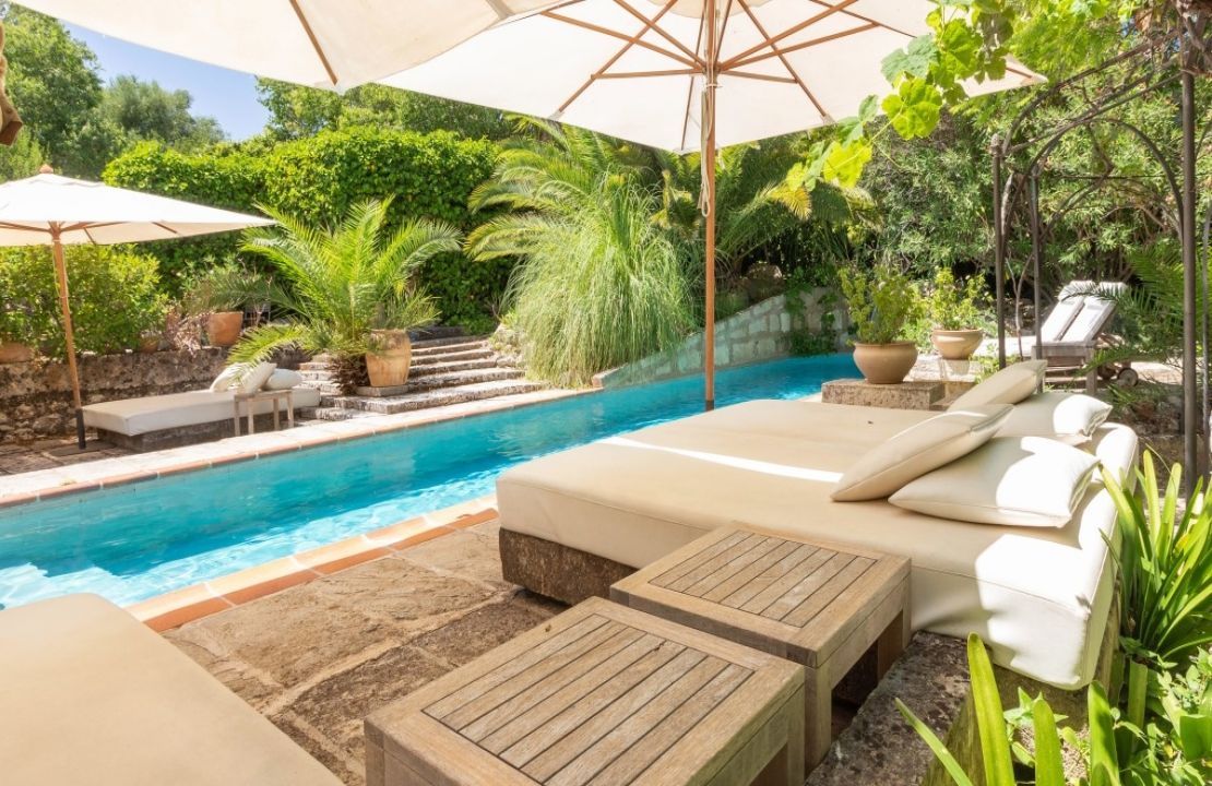 Finca aus dem 13. Jahrhundert in Campanet, Mallorca bestehend aus dem Herrenhaus und seinen vielfältigen Anbauten