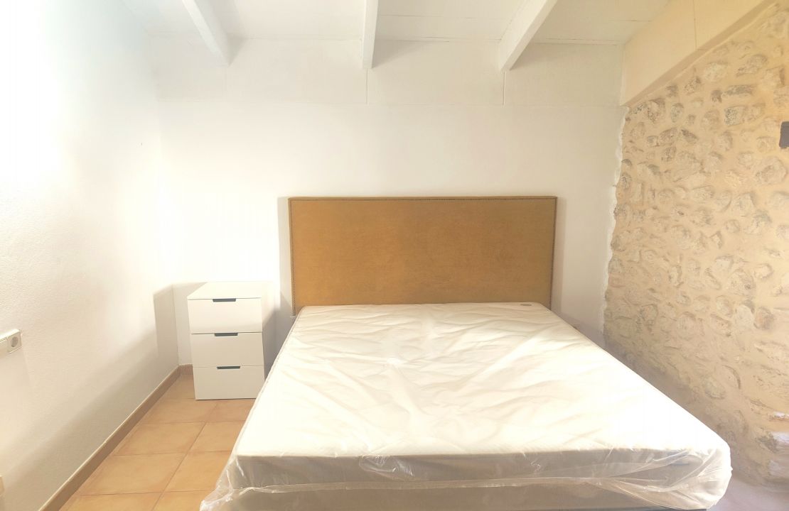 Beautifully refurbished house in Campanet for sale with terrace and parking space