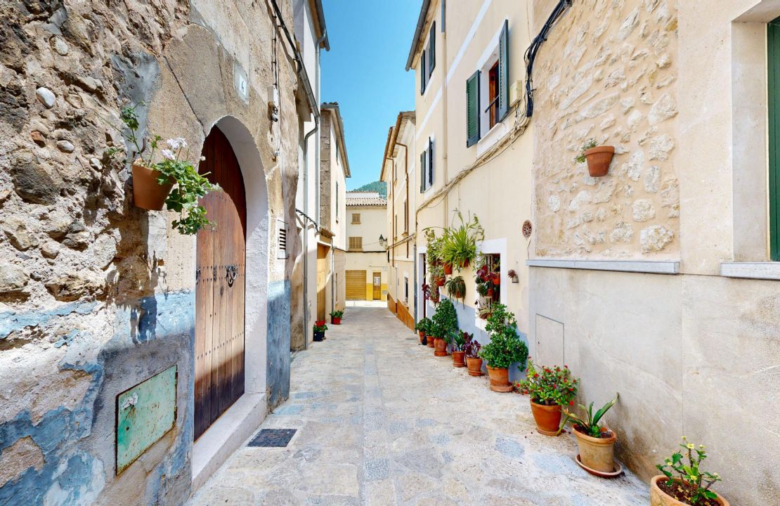 Casa reformada en venta en el casco antiguo de Pollensa