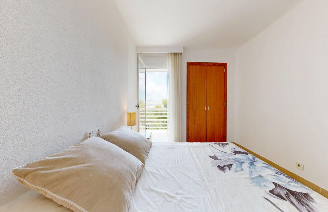 Puerto Pollensa apartment for sale with sea views, pool and storage