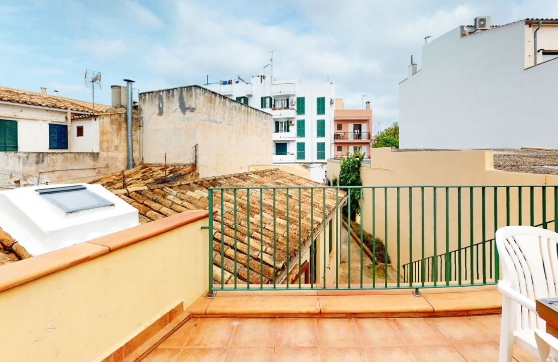 Casa de pueblo en venta en Puerto Pollensa con terraza y parking privado