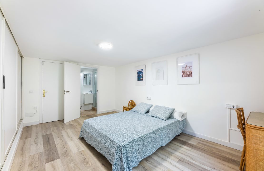 Front-line apartment in Alcanada Alcudia Mallorca for sale
