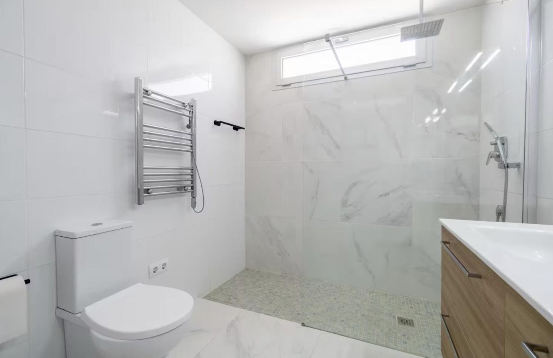 Beach house for sale in Son Serra de Marina Mallorca with sea views and rental licence