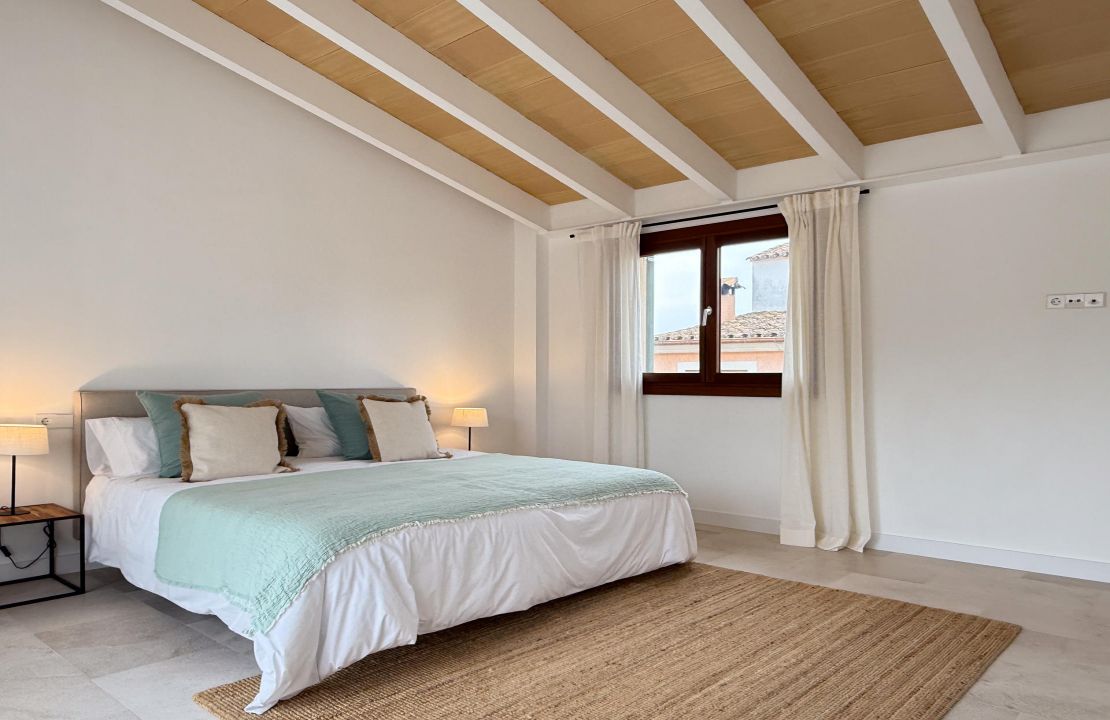 High quality townhouse Pollensa with pool and garage for sale