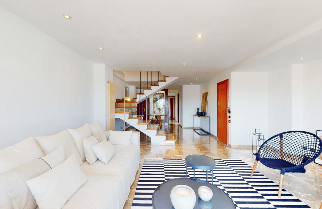 Magnificent duplex apartment in Puerto Pollensa first line to the sea for sale