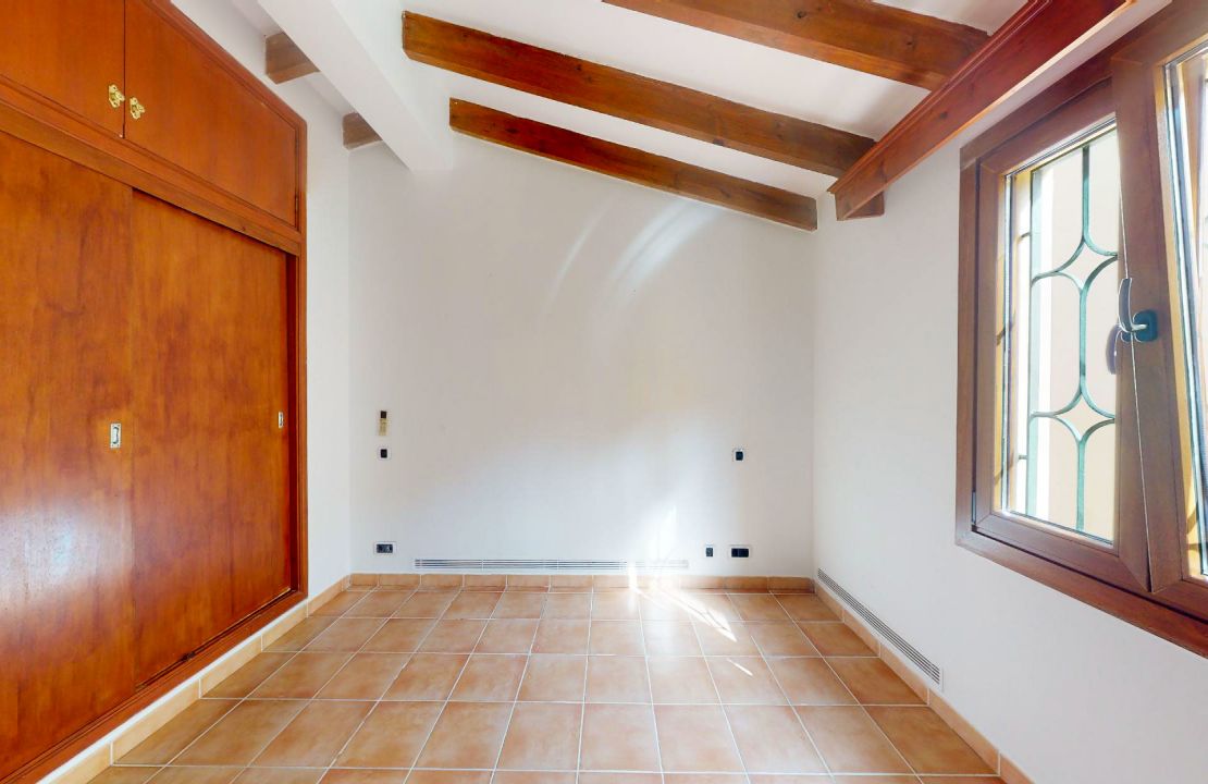 Casa de pueblo en venta en Puerto Pollensa con terraza y parking privado