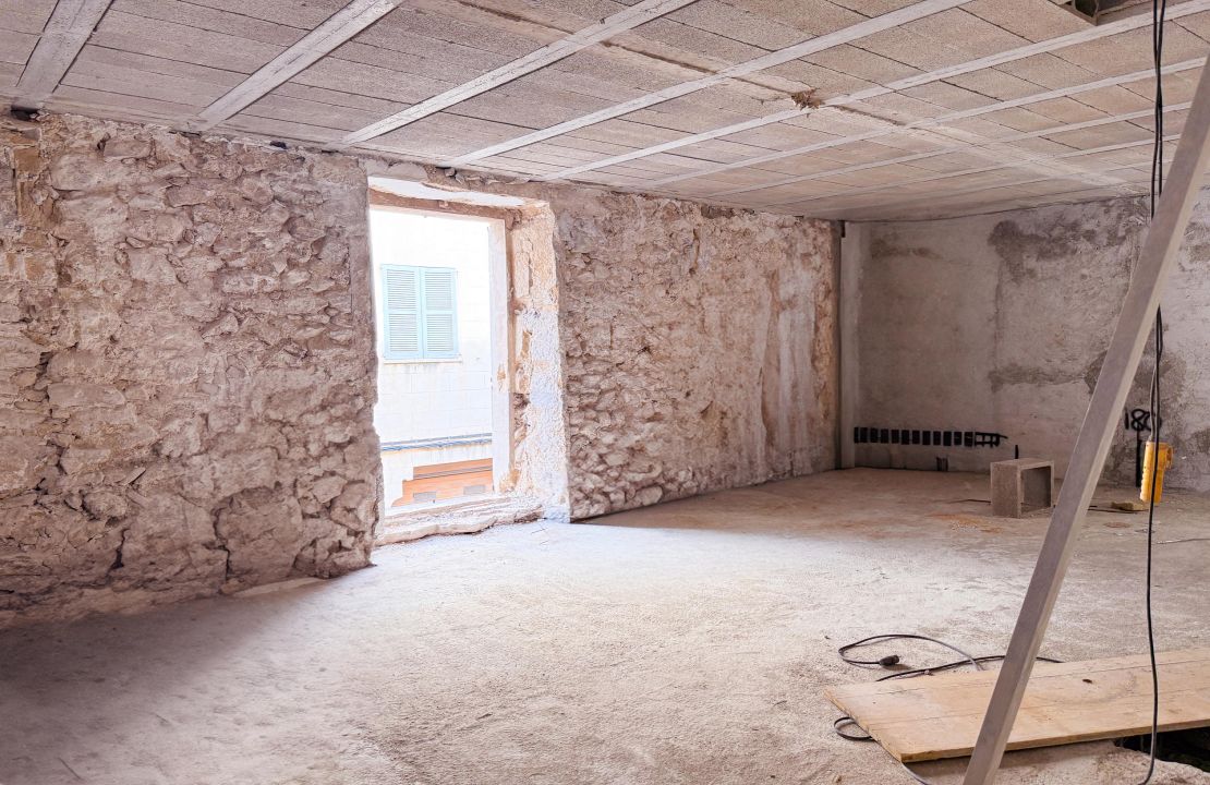 Casa señorial histórica en Pollensa con jardín, garaje y terrazas – Proyecto de renovación