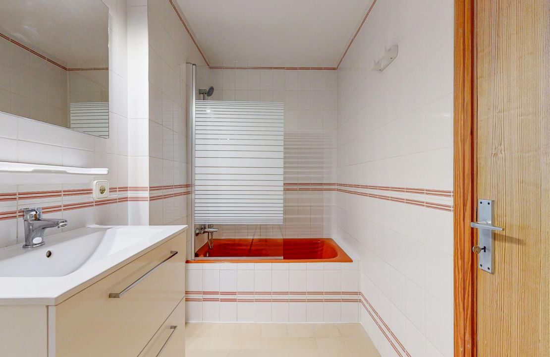 Puerto Pollensa apartment for sale with sea views, pool and storage
