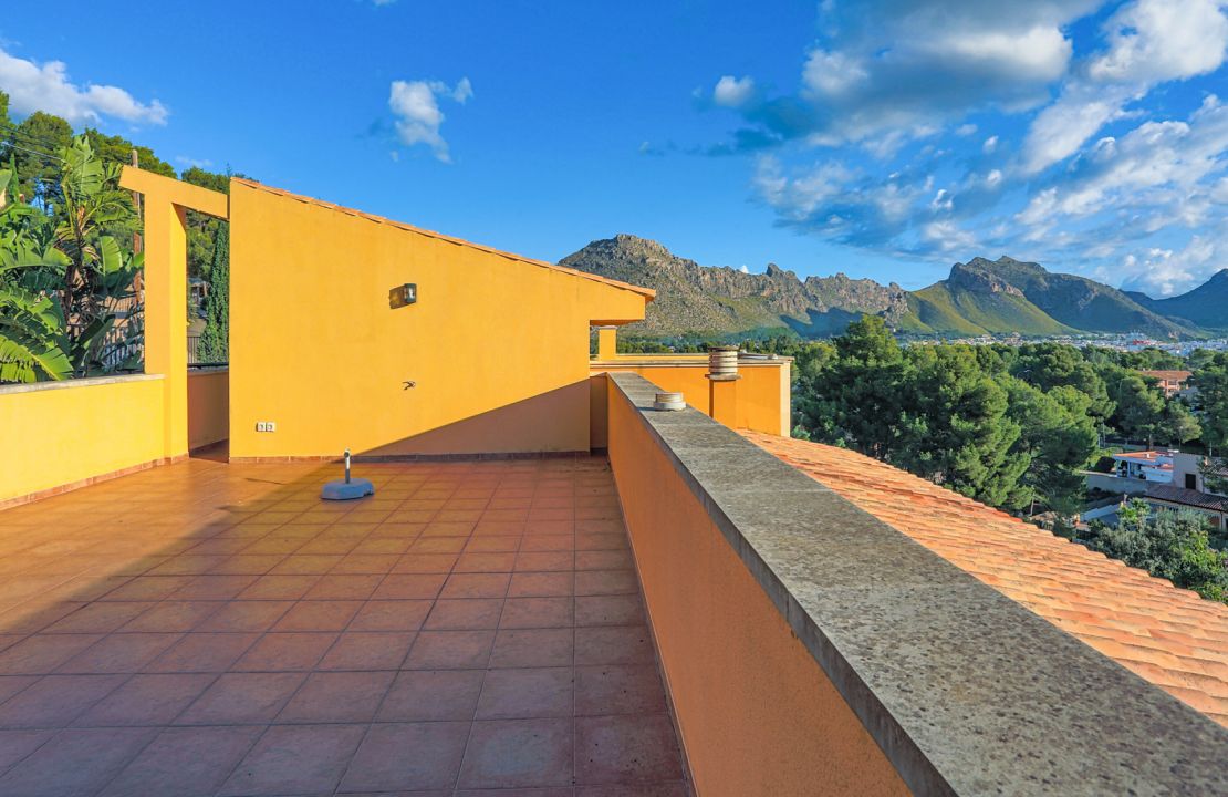 Puerto Pollenca Villa in the exclusive Gotmar region with sea views and holiday rental license