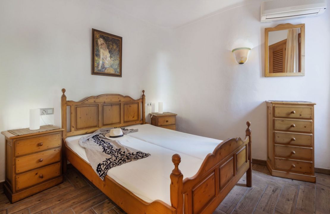 Campanet Mallorca renovated Mediterranean villa with fantastic views and holiday rental license for sale