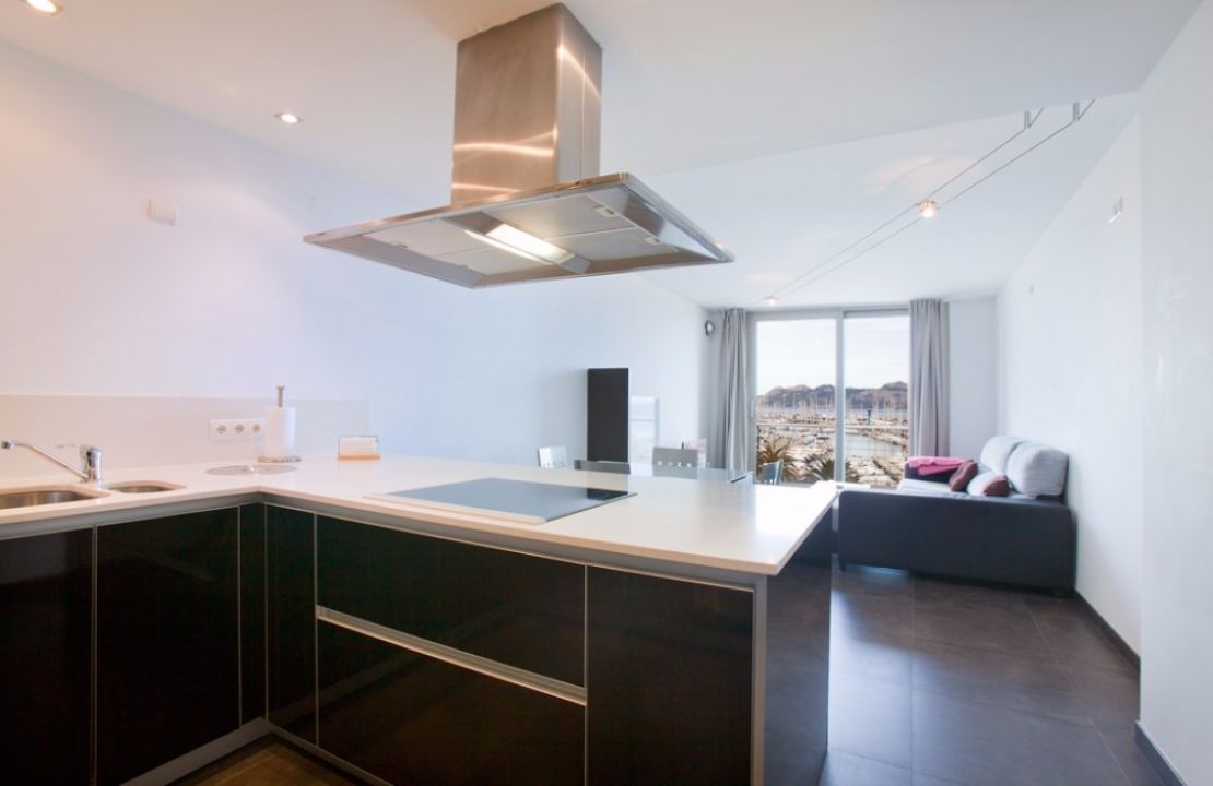 Modern Front Line Apartment for sale in Puerto Pollensa Mallorca